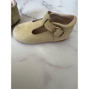 Indi & Co pastel Green Leather t-Bar vintage style imported baby girls 8 Mary Ja